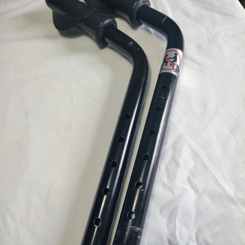 Drive Rollator R728BL Right & Left Handlebars‎ with Hand Grips Used Good